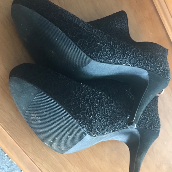 Black boots - Picture 2 of 4